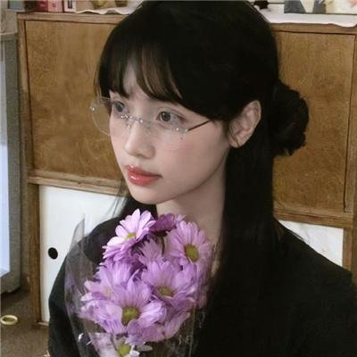 跪毯旁的眼泪