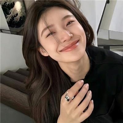 拿针的女孩